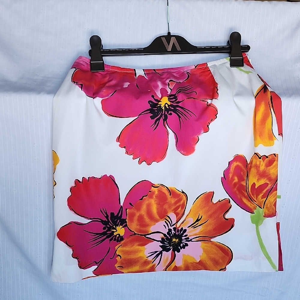 Casual Corner Pink and Orange Floral Mini Pencil Skirt
